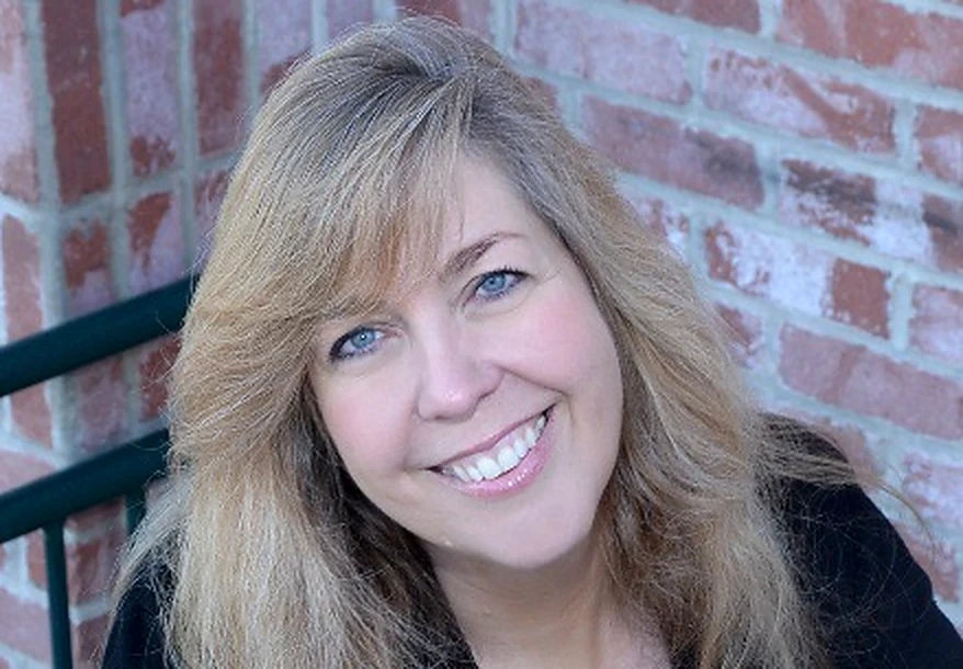 Julie of Julie's Notary Services